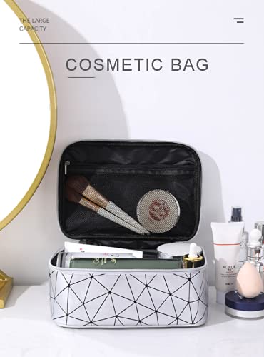 FASTUNBOX (LABEL) Geometric 18 Cms Cosmetic Pouch(M_Luxury Silver)